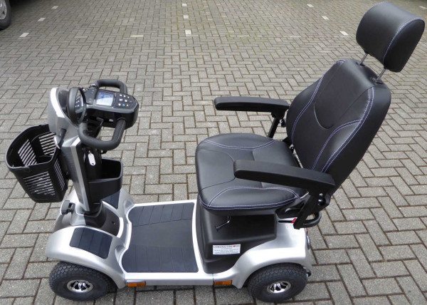 PRIDE Kolja Elite Elektroscooter 15 km/h Silber VERPACKT